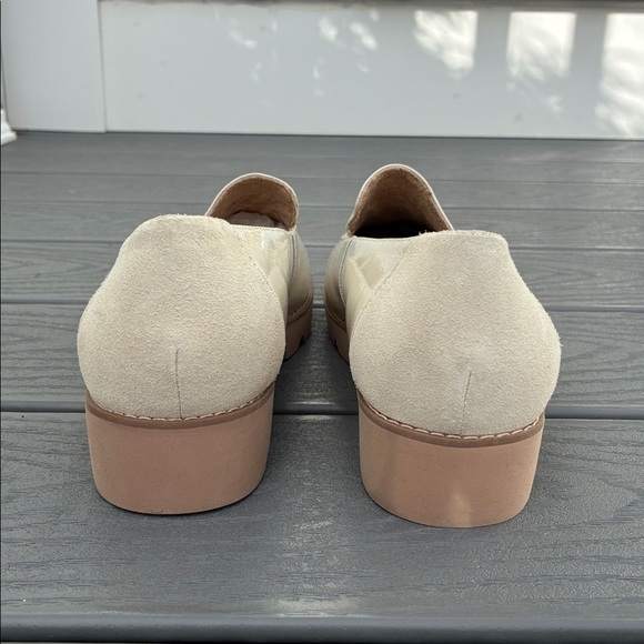 Vionic Kensley Women’s Patent Leather Loafer Cream Size 9 - Picture 10 of 15